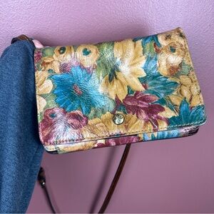 Patricia Nash Leather Floral Design Spring Multi Organizer Crossbody